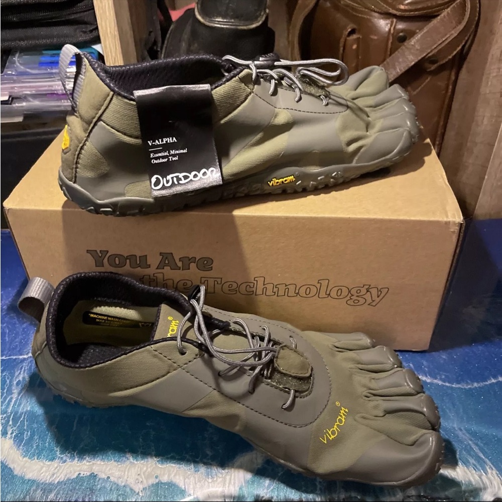 New WITHOUT Box Vibram Fivefinger V-Alpha Military Toe Shoes Sz 41